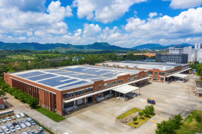 榮耀上榜，實力領(lǐng)航 勵致家私攬獲“辦公家具十大領(lǐng)軍品牌”等十項大獎，引領(lǐng)環(huán)保產(chǎn)品研發(fā)與銷售新風(fēng)尚